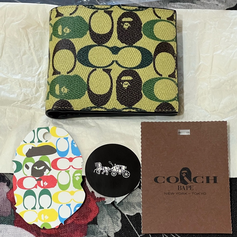 NWT COACH x BAPE SIGNATURE CANVAS W/APE HEAD BLACK COPPER/CAMO COIN MENS WALLET